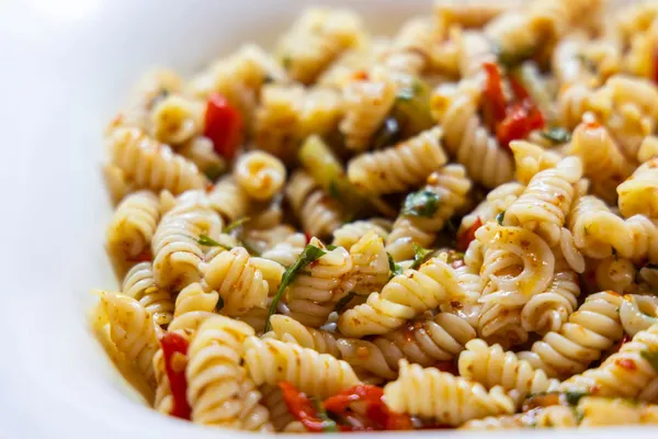 Mediterraanse pasta salade