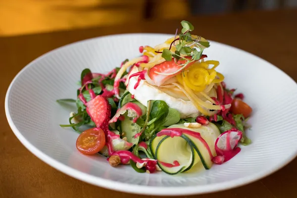 Geitenkaassalade met Honing-Balsamico Dressing